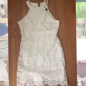 White lace Lulu’s dress